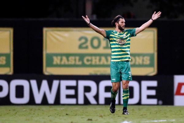 St. Petersburg, United States. 26th Apr, 2022. St. Petersburg, FL: Tampa  Bay Rowdies midfielder Forrest Lasso (3) heads the ball during the third  round game of the U.S. Open Cup against the